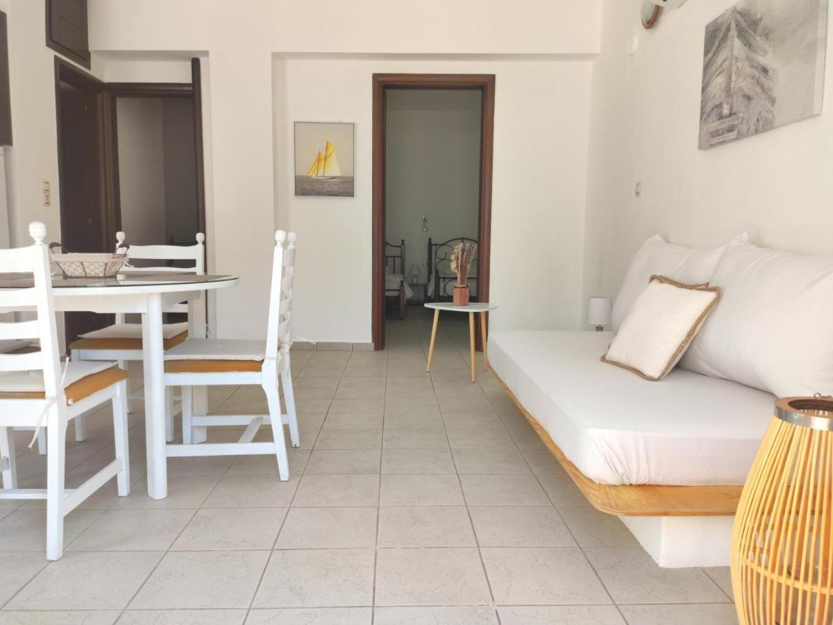 Gompos Apartment - Cozy Apartment Next To The Sea - Amazing Sea View Symi Exterior foto
