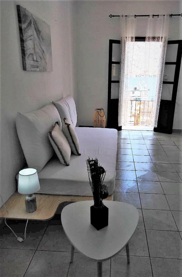 Gompos Apartment - Cozy Apartment Next To The Sea - Amazing Sea View Symi Exterior foto