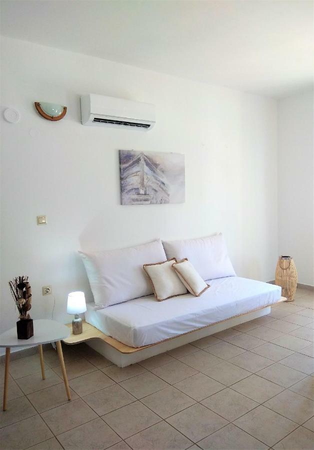 Gompos Apartment - Cozy Apartment Next To The Sea - Amazing Sea View Symi Exterior foto